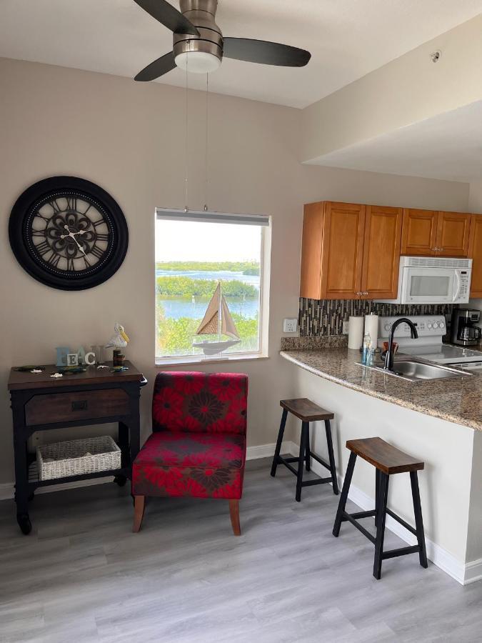 Oceanfront Luxury Condo! Mins To Beach! Rum Bar Next Door! São Petersburgo Exterior foto