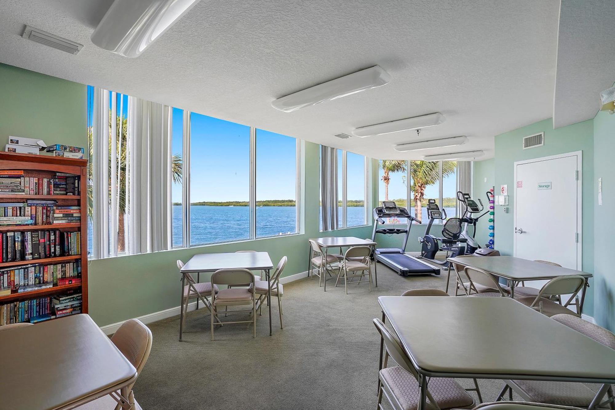 Oceanfront Luxury Condo! Mins To Beach! Rum Bar Next Door! São Petersburgo Exterior foto